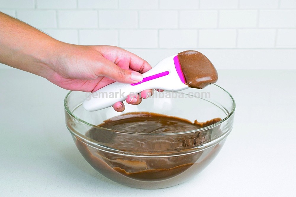 cupcake scoop
