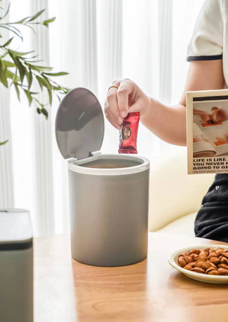 Mini Desktop Trash Can with Lid Small Garbage Can for Countertop Dressing Table Plastic Storage Bin 